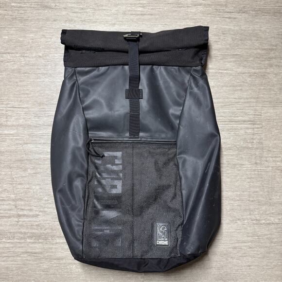 Chrome Industries Yalta Cycling Bag Black Waterproof Case Rolltop Messenger - Picture 1 of 8